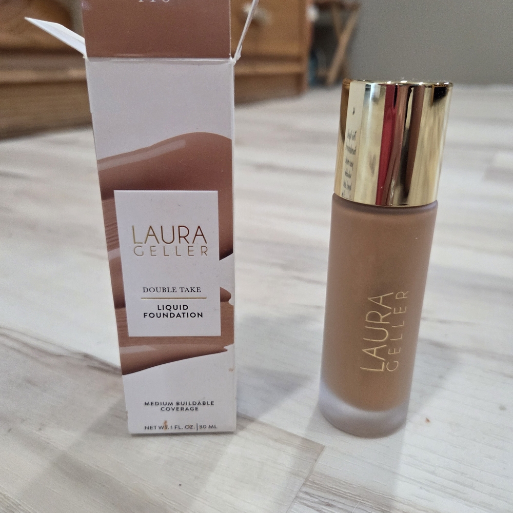 Laura Geller Double Take Liquid Foundation - Warm Tan